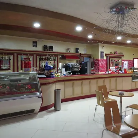 Couette-café La Maison 3*
